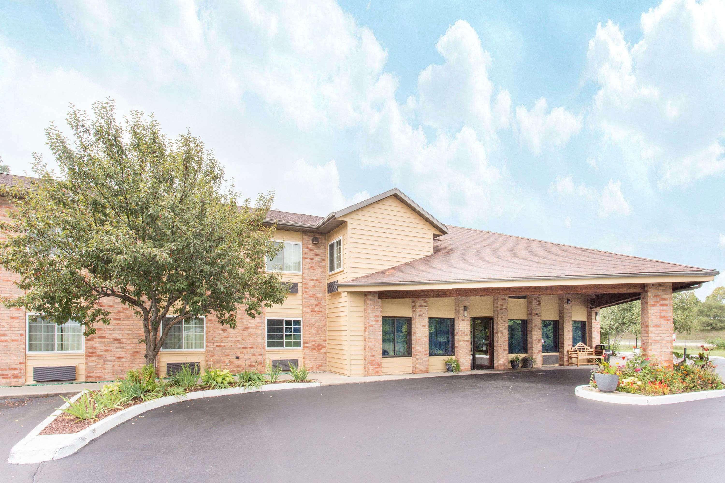 Baymont By Wyndham Muskegon Exterior foto