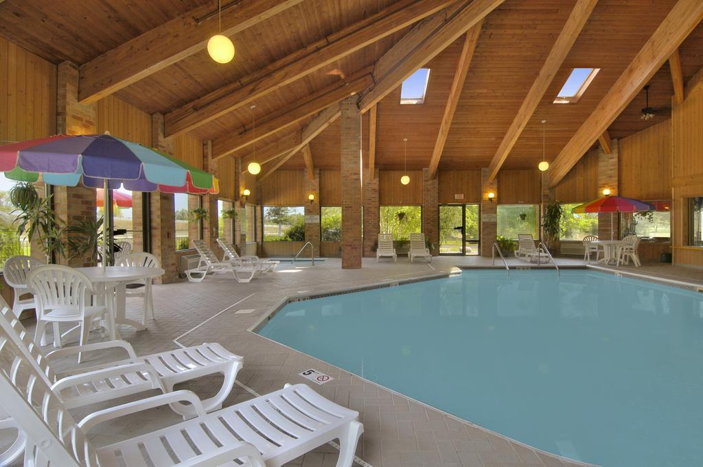 Baymont By Wyndham Muskegon Exterior foto