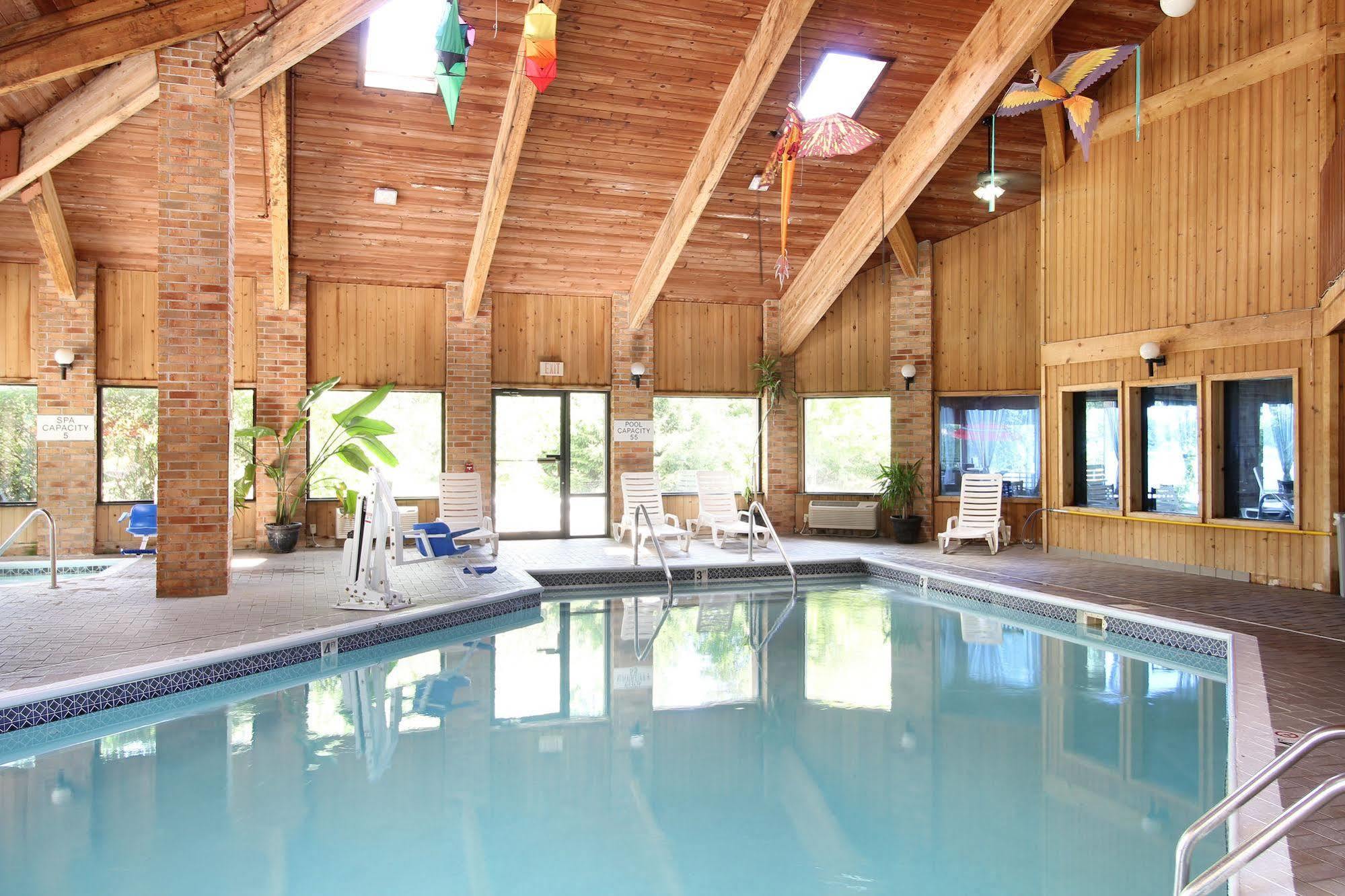 Baymont By Wyndham Muskegon Exterior foto